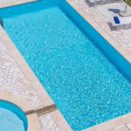 Koukos Vila Stalós